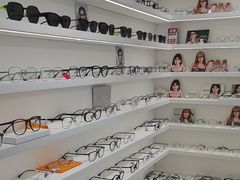 -美式眼镜·授权蔡司.依视路.尼康.豪雅.明月(南翔印象城店)