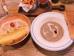 -I HOLIC艾豪丽披萨(KKone店)