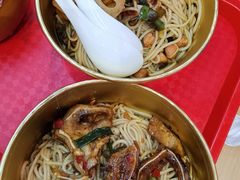 猪耳朵拌粉-万方圆拌粉瓦罐汤(恒茂华城店)