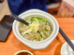 -莱莱小笼·乔艾