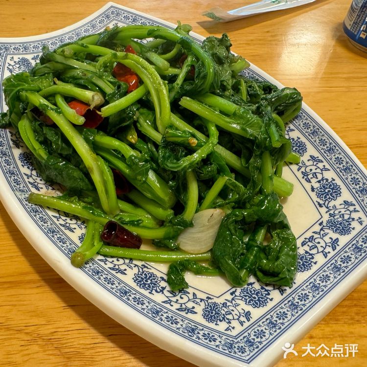 这家店位于成都市天府新区隆翔街 这边我没怎么来过