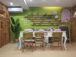 -倾城妃姿美疗中心