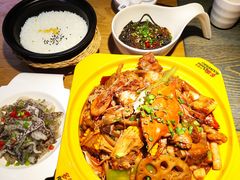 -多嘴肉蟹煲(万达店)