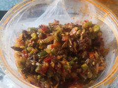 -歹歹的加个面过油肉拌面