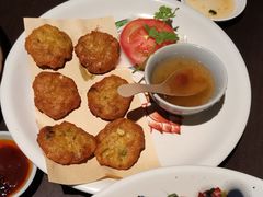 -大头虾越式风味餐厅(光明广场店)