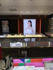 -潮宏基(大商新玛特店)