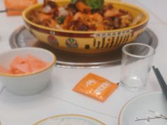 -休记光头香辣蟹干锅(绵竹店)