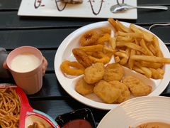 -汽车博物馆主题餐厅