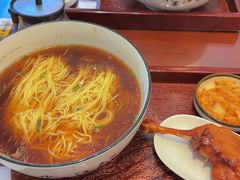 -百年老字号·观振兴蟹黄面·三虾面·苏式面(观前街富仁坊巷店)