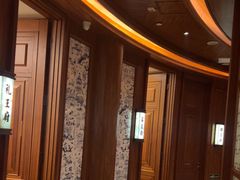 -八府香鸭·啫啫煲(华山路店)