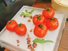 番茄脆菇沙拉-小大董·烤鸭(王府井apm店)