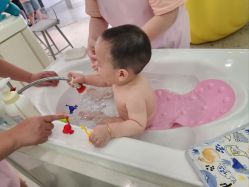 -Pony Baby宝尼婴幼儿游泳SPA馆