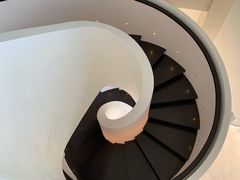 -瑰丽酒店·海吧·天际下午茶·现场DJ·天台酒吧