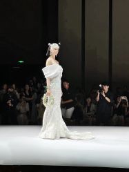 -Renee芮亦婚纱(原丽莎)