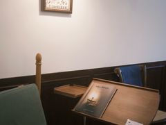 -Café Monson