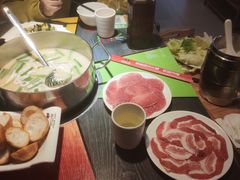 -四季喧黔味豆米火锅(万达广场店)