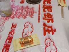 -肥肥虾庄·金牌油焖大虾(汉街SKP店)