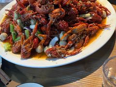 -临界音乐酒馆·小龙虾·江湖菜(华熙LIVE·鱼洞店)