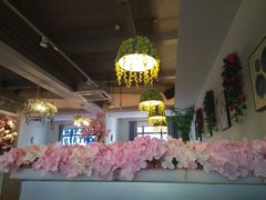 -樱花里音乐餐吧·牛扒椰子鸡(东圃店)