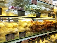 面包甜点陈列柜-白玉兰食品甜凤店(合生汇店)