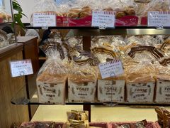 -红宝石·鲜奶小方·海派西点房(南丹店)