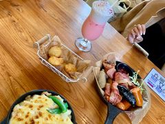 -more than meow吴止猫主题餐厅(承德 中船汇店)