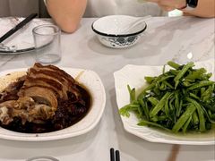 -余杨鸭鸭餐厅