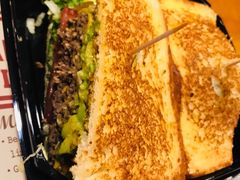 -The Habit Burger Grill 哈比特汉堡(复兴soho店)