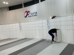 -冰纷万象滑冰场(深圳万象城店)