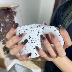 -倾·卿自助美甲美睫工作室
