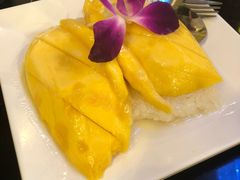 -J Daeng Seafood