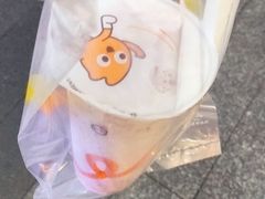 -CoCo都可(八达商城店)