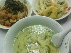 2011-10-03-20-53-35-潘国仙耳光馄饨(黄家阙路店)