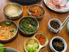 -韩景台烤肉(八大处店)