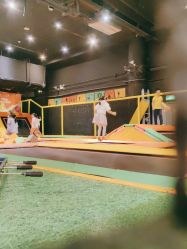 -蹦蹦跳跳(新奥购物中心店)