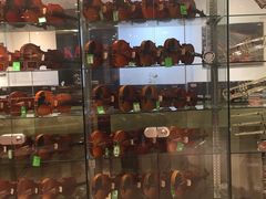 -柏斯音乐艺术中心·钢琴·吉他(上音店)