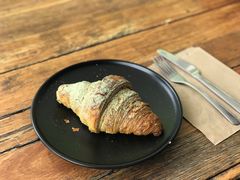 抹茶可颂-Top Impression Bakery Wolli Creek
