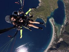 -费特希耶滑翔伞