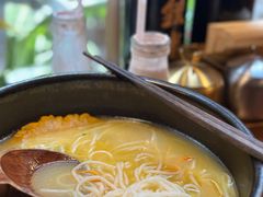 -银米·云南传统过桥米线(双廊黑金冠店)