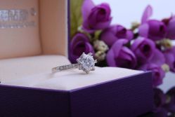 -威德钻石-克拉钻大本营(南京东路店)