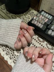 -Lucky girl建构养甲·中式翘睫专业店