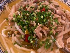平菇肉片汤-牟记江湖特色重庆菜鱼蛋青蛙黄鳝海参(巴南区鱼洞鲁能店)