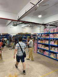 -逝水玩具折扣店
