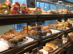 面包甜点陈列柜-新侨三宝乐面包店(崇文门店)