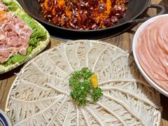 -旧街市鲜货老火锅(大光路店)