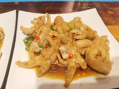 -臻鲜燕海鲜融合餐厅(金陵style店)