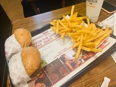 -The Habit Burger Grill 哈比特汉堡(世博店)