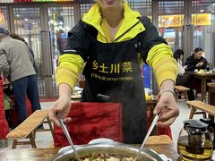 -乡土特色.冷锅鱼.牦牛肉汤锅