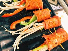 培根卷金针菇-三国惹火烤肉·中日韩烤肉集合店(百草路店)