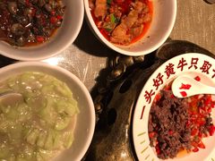 -老湖南民间菜·牛肉十八炒(花都店)